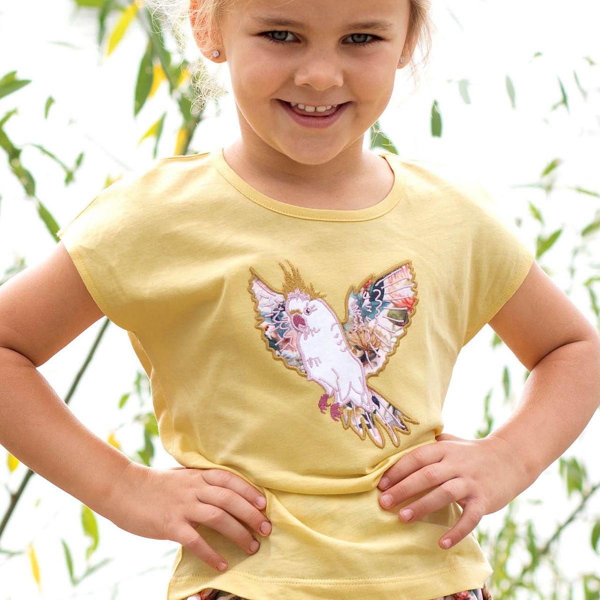 Sommerliches Shirt Papagei gelb 122