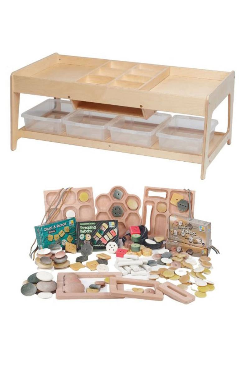 Spieltisch für Forscher und 4 durchsichtige Behälter + PT1146 Teile-Set Spieltisch für Forscher und 4 durchsichtige Behälter + PT1146 Teile-Set