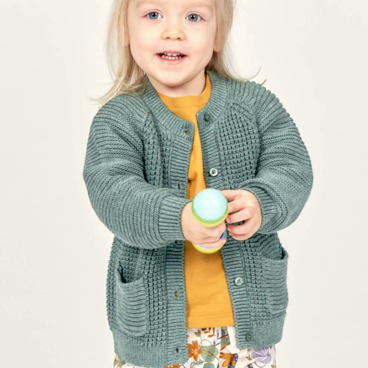 Strickjacke Grobstrick salbeigrün 100% BioBaumwolle 92/98