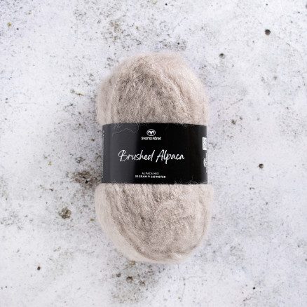 Svarta Fåret Gebürstetes Alpakagarn 03 Beige von Svarta Fåret