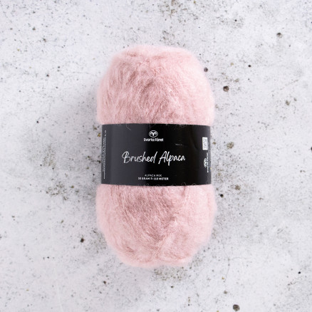 Svarta Fåret Gebürstetes Alpakagarn 15 Blush von Svarta Fåret