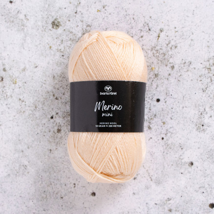 Svarta Fåret Merino Mini Garn 107 Macadamia Nuss von Svarta Fåret