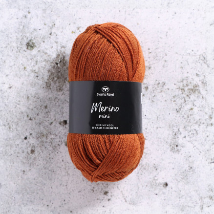 Svarta Fåret Merino Mini Garn 119 Mammut von Svarta Fåret