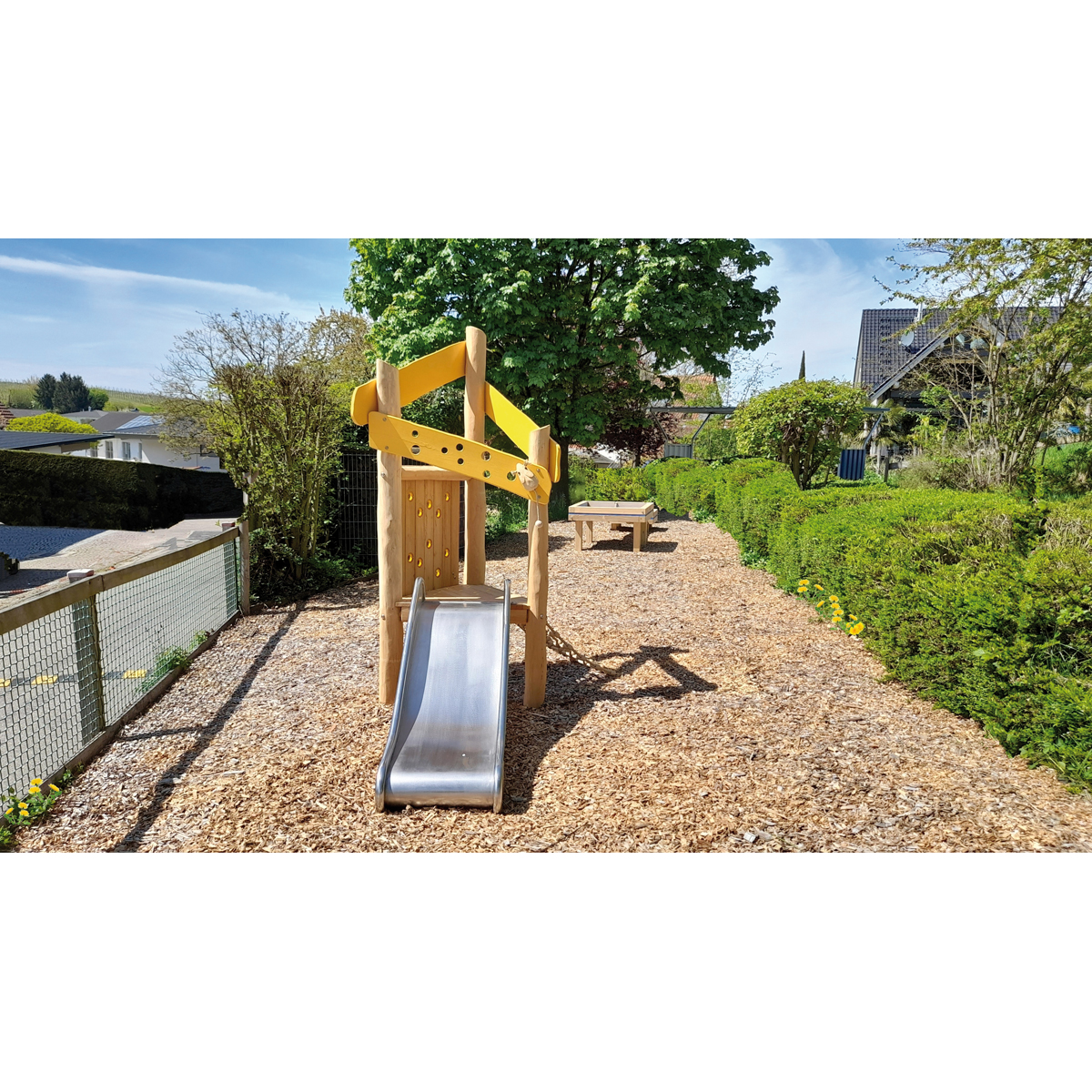 U3-Spielturm Dreikäsehoch mit Stahlanker U3-Spielturm Dreikäsehoch mit Stahlanker