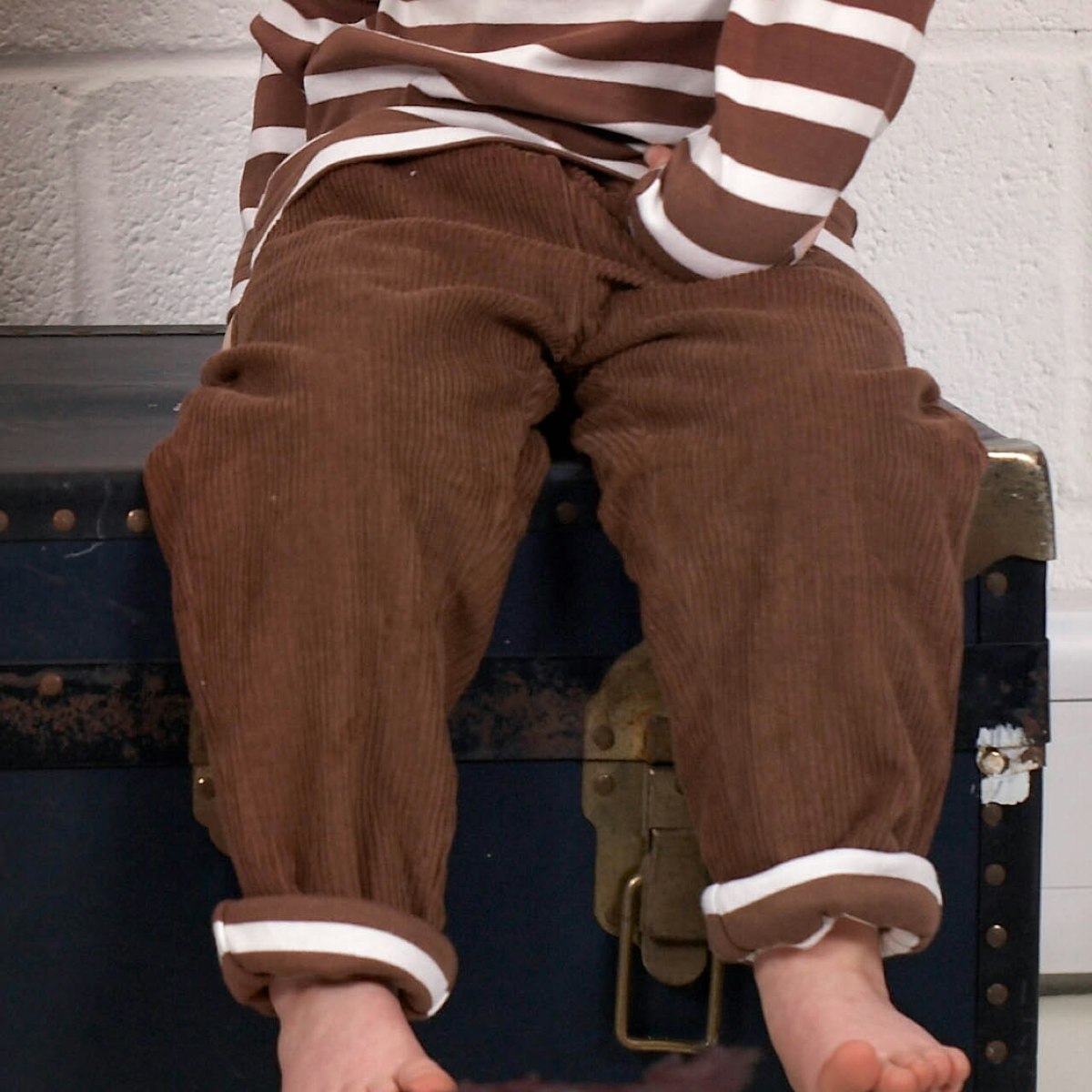 Warme gefütterte Cordhose braun 92