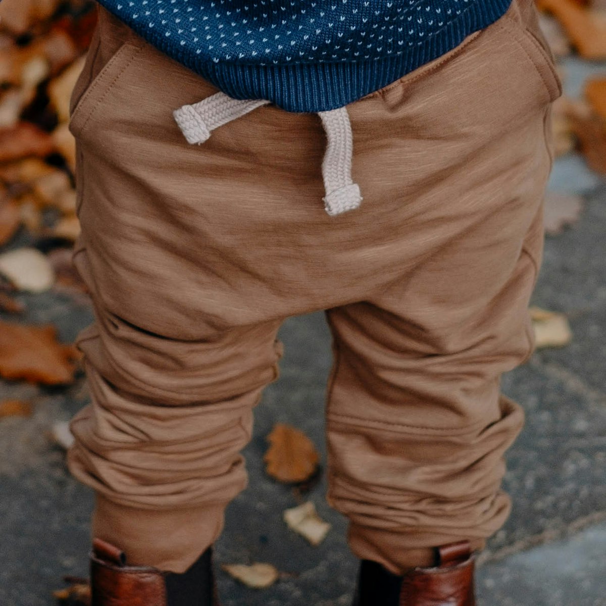 Weiche Jogginghose gebrusht mochabraun 92