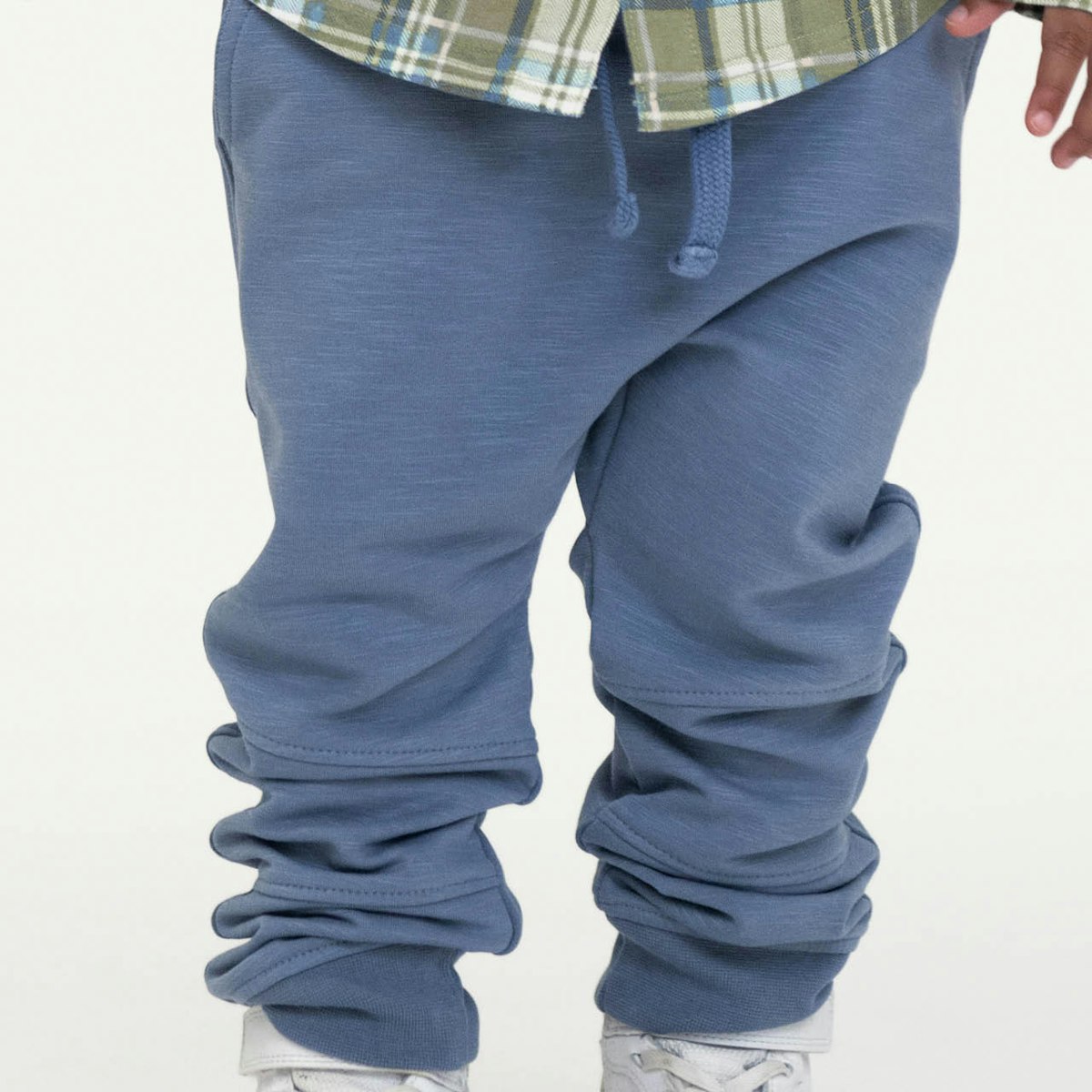 Weiche Jogginghose gebrusht rauchblau 104