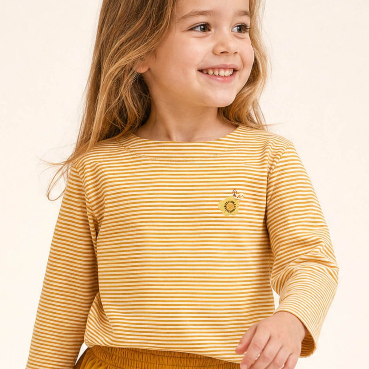 Weiches Langarmshirt mit Blume, beige-curry gestreift 92/98