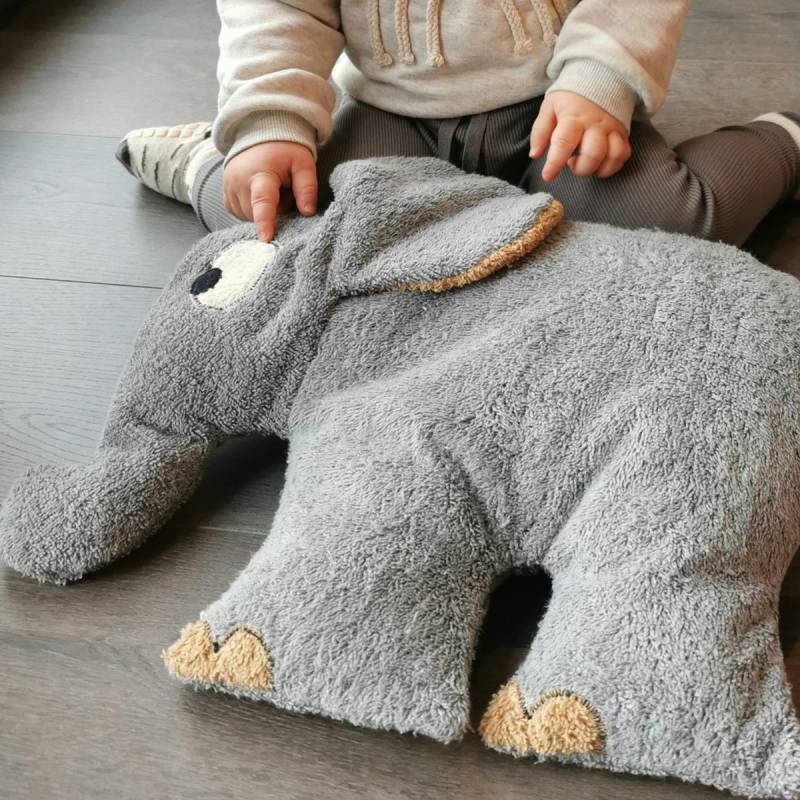 XL Elefant Kissen und Kuscheltier 43x30 cm XL Elefant Kissen und Kuscheltier 43x30 cm