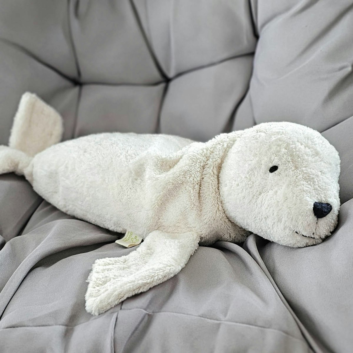 XL Kuscheltier & Wärmekissen Robbe Dinkelspelz weiß