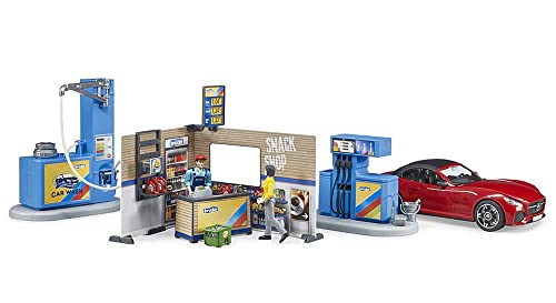 bruder 62111 - Bworld Tankstelle mit Zapfsäule, Ladestation E-Autos, Roadster, Fahrerin, Waschplatz, Tankwart - 1:16 Spiel-Set Waschanlage PKW Rennauto Spielzeug Auto von bruder