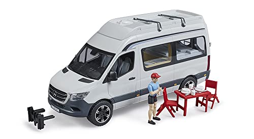 bruder 02672 - Mercedes-Benz Sprinter Camper mit Fahrer, Camping-Set, Geschirr - Wohnmobil Reisemobil Transporter Camper-Van Camping-Bus Fahrzeug von bruder