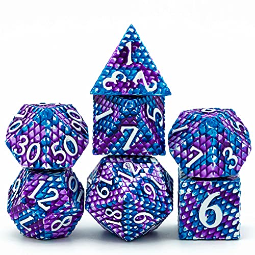 Cusdie Metallwürfel-Set, 7-teilig, DND-Metallwürfel, Drachenschuppe, polyedrisches Würfel-Set, für Rollenspiele, D&D-Würfel (lila/blau mit weißen Zahlen) von cusdie