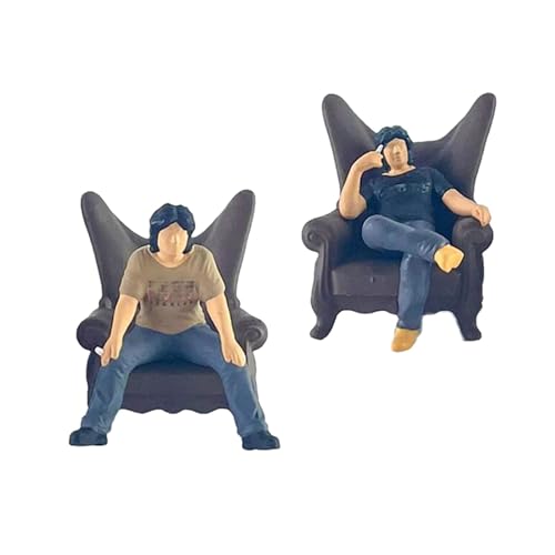 Set mit 2 handgefertigten Miniaturfiguren im Maßstab 1:64 für Puppenhauszubehör und Modellszenen Set mit 2 handgefertigten Miniaturfiguren im Maßstab 1:64 für Puppenhauszubehör und Modellszenen von getuse