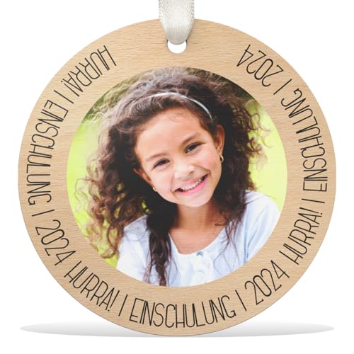 gravuru Personalisierte Holz Anhänger für Schultüte mit Foto - Schultütenanhänger erster Schultag - Namensanhänger Schulkind 2024 mit Namen & Motiven - Geschenk zur Einschulung für Junge & Mädchen von gravuru