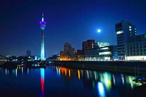 hansepuzzle 41514 - Düsseldorf Puzzle 2000 Teile | Orte Puzzle mit hochwertiger Puzzle Aufbewahrung: Kartonbox und Wieder verschließbarem Beutel | Puzzle-Maße: 90 x 60 cm hansepuzzle 41514 - Düsseldorf Puzzle 2000 Teile | Orte Puzzle mit hochwertiger Puzzle Aufbewahrung: Kartonbox und Wieder verschließbarem Beutel | Puzzle-Maße: 90 x 60 cm von hansepuzzle