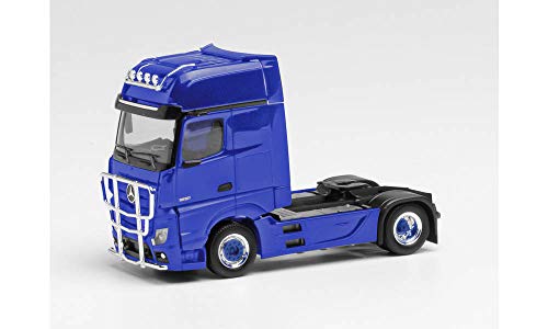 Herpa - Mercedes-Benz Actros Gigaspace Zugmaschine Mit Rammschutz, Ultramarinblau, 311533-003 von herpa