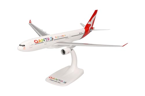 Herpa Modellflugzeug Qantas Airbus A330-200 Pride is in The Air Miniatur im Maßstab 1:200, Sammlerstück, Modell mit Standfuß, Kunststoff Herpa Modellflugzeug Qantas Airbus A330-200 Pride is in The Air Miniatur im Maßstab 1:200, Sammlerstück, Modell mit Standfuß, Kunststoff von herpa