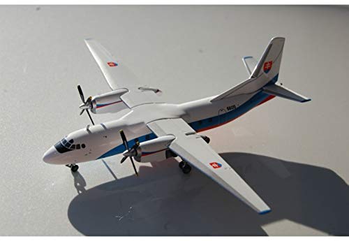 Herpa Slowakische Luftwaffe Antonov AN-24B 1/200 Druckguss-Flugzeug Modellflugzeug von herpa