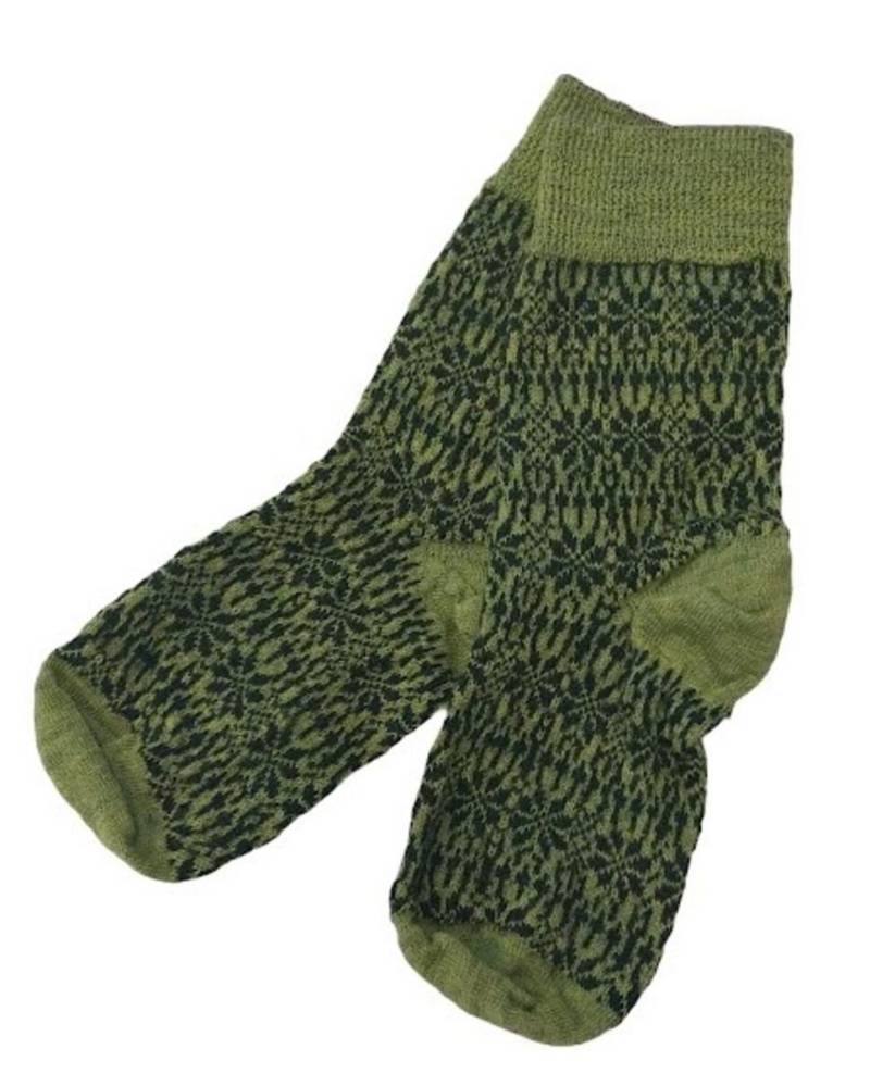Hirsch Feinstricksocken mit Sternenmuster für Kinder - Tanne/Maigrün 15-16 von hirsch natur
