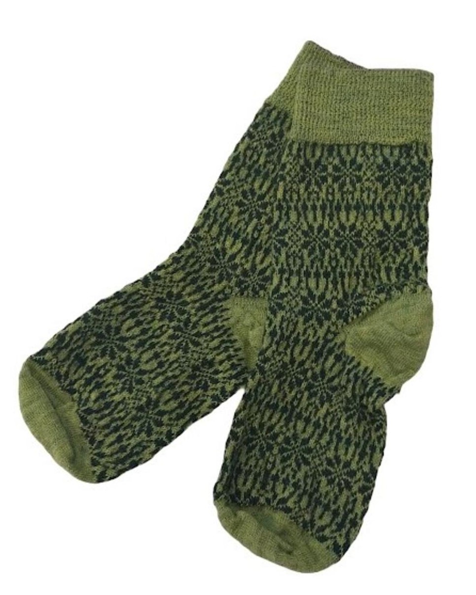 Hirsch Feinstricksocken mit Sternenmuster für Kinder - Tanne/Maigrün 19-20 Hirsch Feinstricksocken mit Sternenmuster für Kinder - Tanne/Maigrün 19-20 von hirsch natur