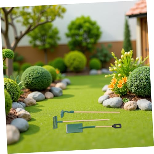 ibasenice 3 Sätze Maßstab Mini Garten Zubehör Set mit Schaufel Rechen Hacke für Puppenhaus Garten DIY von ibasenice