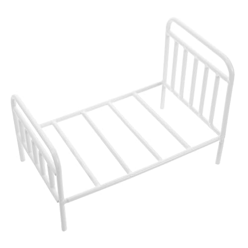 ibasenice Realistisches Eisenrahmen-puppenhausbett Rollenspielzubehör Für Kinder Miniatur-Spielzeug-Schlafzimmer-Set ibasenice Realistisches Eisenrahmen-puppenhausbett Rollenspielzubehör Für Kinder Miniatur-Spielzeug-Schlafzimmer-Set von ibasenice