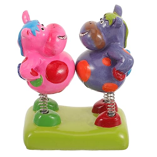 ifundom Mini-kuhfigur Schüttelspielzeugkuh Fürs Auto Mini-Kuh-Auto- Miniatur-Kuh-Dekoration Kleine Stallkuh Auto-Cartoon-Kuh Stallkuh-minidekorationen Auto Armaturenbrett Kuh Plastik ifundom Mini-kuhfigur Schüttelspielzeugkuh Fürs Auto Mini-Kuh-Auto- Miniatur-Kuh-Dekoration Kleine Stallkuh Auto-Cartoon-Kuh Stallkuh-minidekorationen Auto Armaturenbrett Kuh Plastik von ifundom