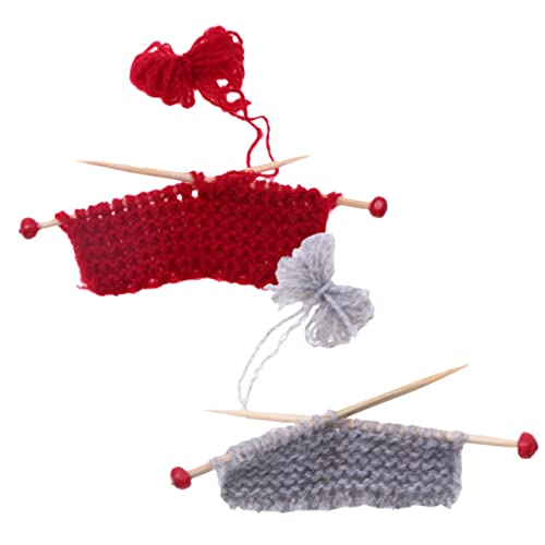 iplusmile 2 Stück Miniatur Strickpullover Modell Teilig Rot Detailreiche Dekoration Vielseitiges Puppenhaus Zubehör Geeignet für Mikro Landschaften und Sammelobjekte von iplusmile