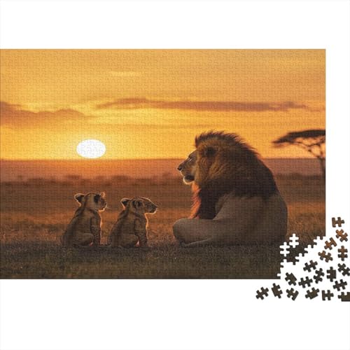 Löwe sitzt anmutig neben Zwei verspielten Löwenjungen,Golden Sonneset Gemusterte Nachhaltige Für Erwachsene Hochwertige Holzspielpuzzles 1000pcs (75x50cm) von kaiyun