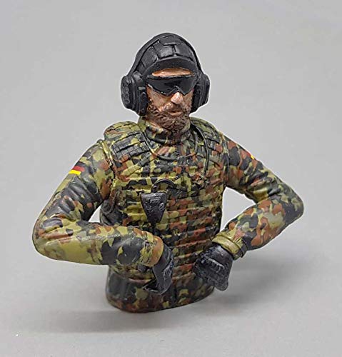 licmas 1/16 Figur Bundeswehr Panzer Soldat Flecktarn mit Sonnenbrille von licmas