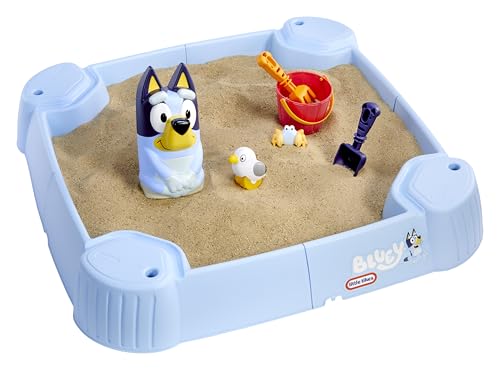 little tikes Bluey Beach Day Sandbox - Mit 6 Zubehörteilen, Aktives Spielen mit Bluey, für Jungen und Mädchen von 1-6 Jahre von little tikes