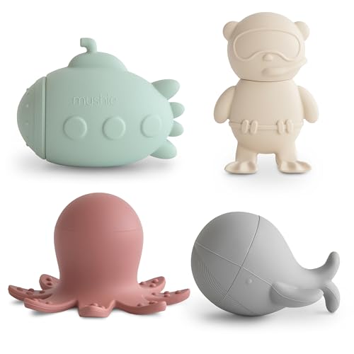 Mushie Badewannenspielzeug für Baby und Kinder aus Silikon | 4er-Pack Meeresleben Sea Life Badespielzeug Planschbecken Wasser Spielzeug für Badewanne Badespass | Wal, U-Boot, Taucher & Oktopus Mushie Badewannenspielzeug für Baby und Kinder aus Silikon | 4er-Pack Meeresleben Sea Life Badespielzeug Planschbecken Wasser Spielzeug für Badewanne Badespass | Wal, U-Boot, Taucher & Oktopus von mushie