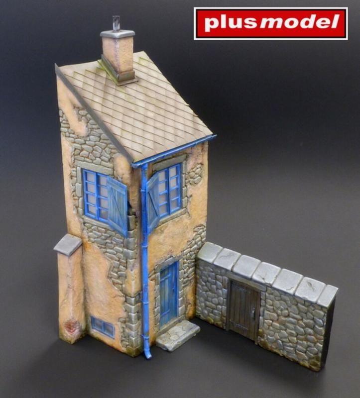 French house von plusmodel