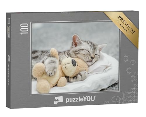 puzzleYOU: Puzzle 100 Teile „Niedliches Kätzchen schmust mit einem Teddy“ – aus der Puzzle-Kollektion Tiere, Amerika, Katzen-Puzzles von puzzleYOU