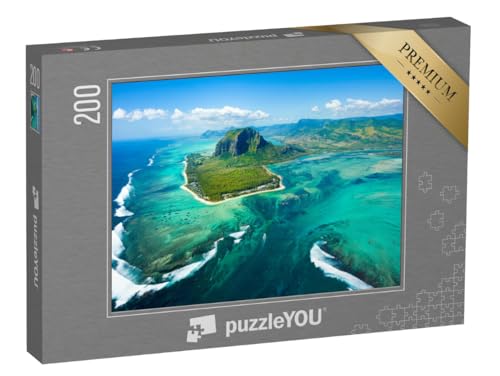 puzzleYOU: Puzzle 200 Teile „Beeindruckende Luftaufnahme des Inselpanoramas und Unterwasser-Wasserfalls von Mauritius“ – aus der Puzzle-Kollektion Mauritius von puzzleYOU
