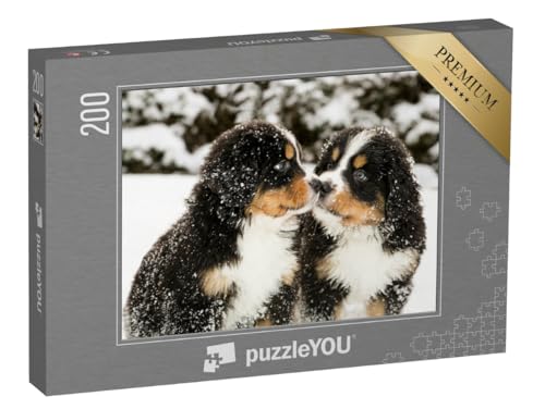 puzzleYOU: Puzzle 200 Teile „Mit Schnee bestäubte Berner Sennenhund-Welpen“ – aus der Puzzle-Kollektion Berner Sennenhund von puzzleYOU