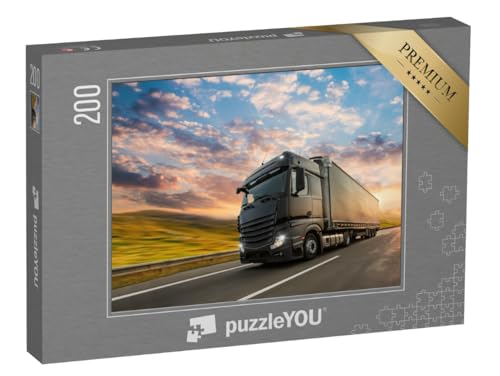 puzzleYOU: Puzzle 200 Teile „Schwarzer LKW mit Container auf der Autobahn vor dem Sonnenuntergang“ – aus der Puzzle-Kollektion Trucks & LKW von puzzleYOU