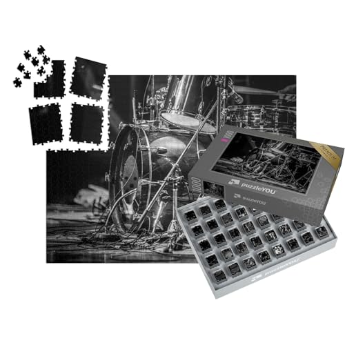 puzzleYOU: SMART Sorted® | Puzzle 1000 Teile leicht gemacht „Nahaufnahme eines Schlagzeugs, schwarz-weiß“ – aus der Puzzle-Kollektion Musik, Menschen von puzzleYOU