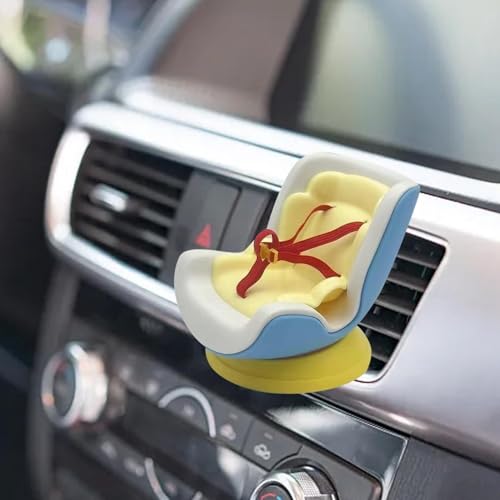 Skyrabbiter Labo Puppen-Autositz mit weichem Plüschkissen, Auto Lüftungsgitter Plüschtier-Halterung mit verstellbarem Dreipunktgurt, Lüftungsclip und Tischständer, für Fans und Anime-Sammler (B) von skyrabbiter
