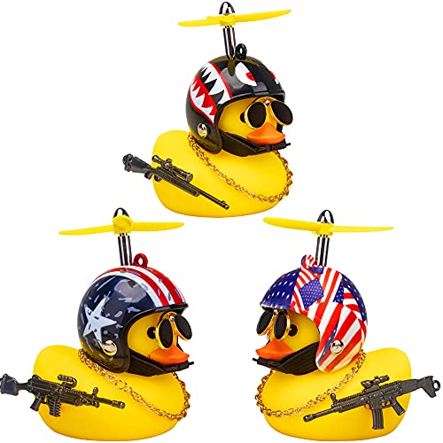 wonuu Gummi-Ente fürs Auto, niedliche gelbe windbrechende Enten, Armaturenbrett-Dekorationen, kleine Ornamente mit Propellern, Brillen, Goldkette (gelbe Sterne und Streifen, Flagge und Hai), 3 Stück von wonuu